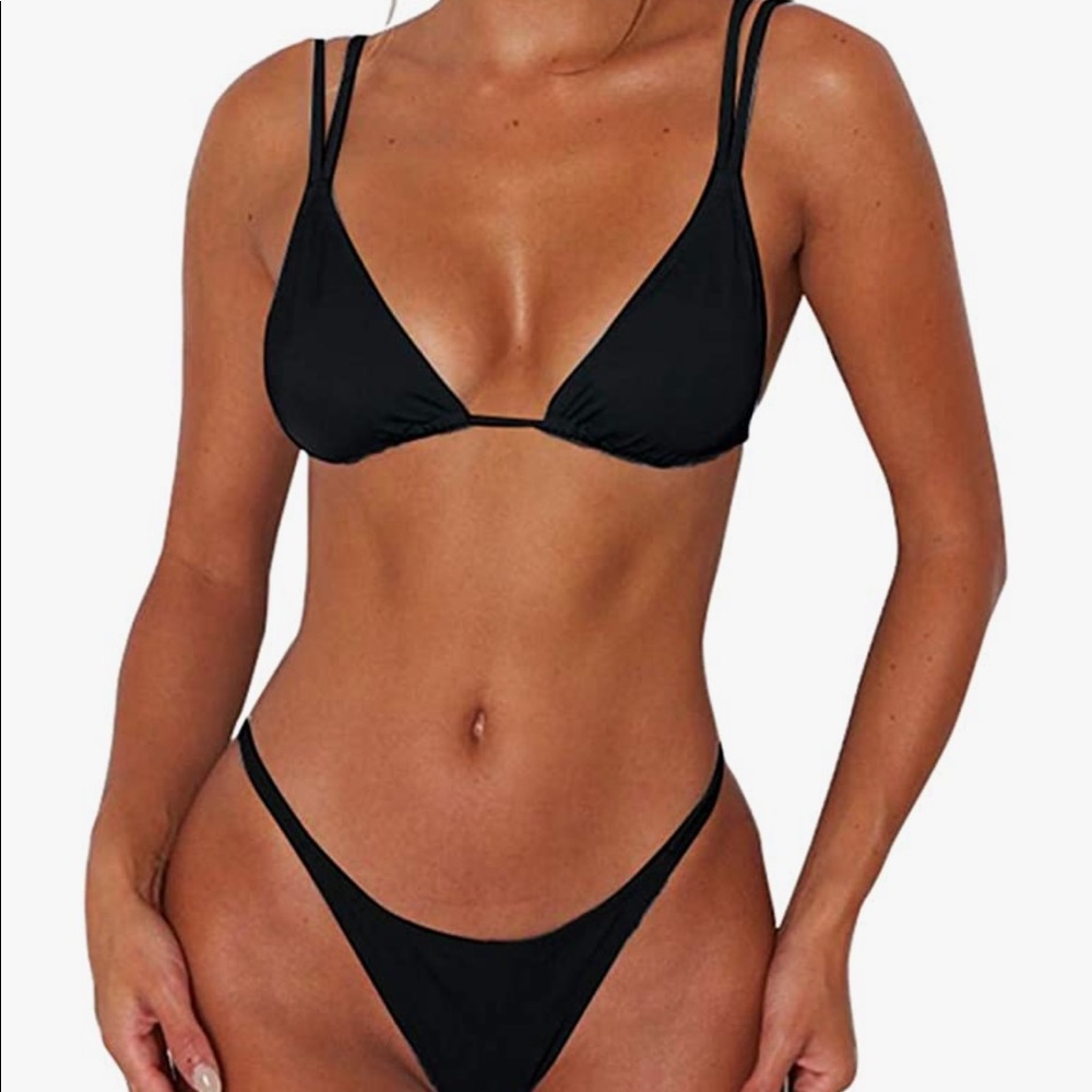 Black bikini